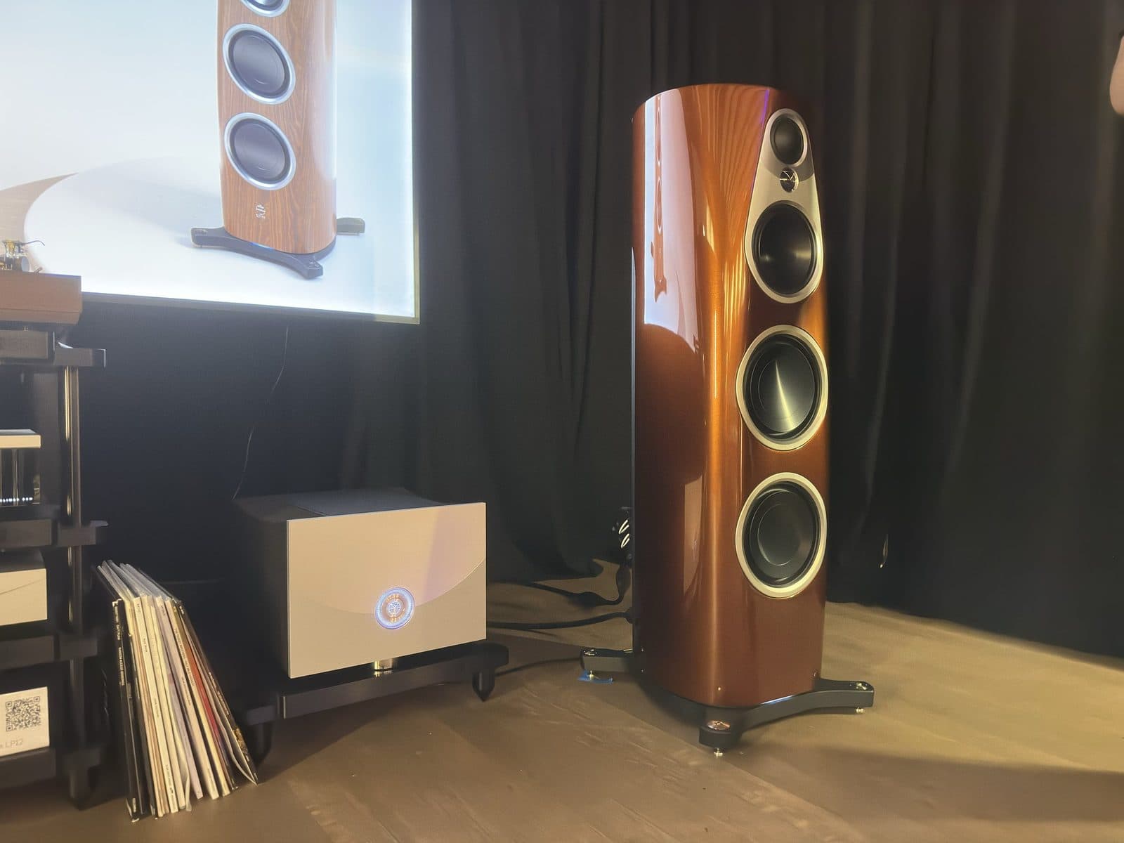 Linn 360 loudspeaker in the Pistonik drive unit demonstration room